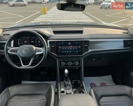 Сірий Фольксваген Atlas, об'ємом двигуна 3.6 л та пробігом 142 тис. км за 32999 $, фото 12 на Automoto.ua