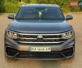 Сірий Фольксваген Atlas, об'ємом двигуна 1.98 л та пробігом 68 тис. км за 27000 $, фото 2 на Automoto.ua