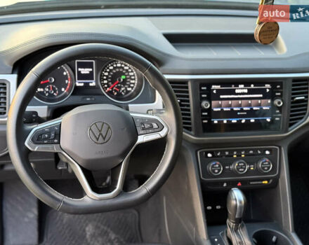 Сірий Фольксваген Atlas, об'ємом двигуна 3.6 л та пробігом 101 тис. км за 25900 $, фото 26 на Automoto.ua