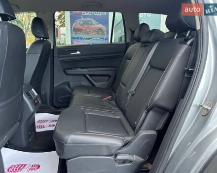 Сірий Фольксваген Atlas, об'ємом двигуна 1.98 л та пробігом 6 тис. км за 26700 $, фото 16 на Automoto.ua