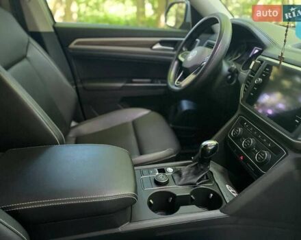 Сірий Фольксваген Atlas, об'ємом двигуна 1.98 л та пробігом 80 тис. км за 27500 $, фото 34 на Automoto.ua