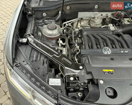 Сірий Фольксваген Atlas, об'ємом двигуна 3.6 л та пробігом 104 тис. км за 23300 $, фото 42 на Automoto.ua