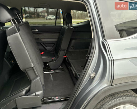 Сірий Фольксваген Atlas, об'ємом двигуна 3.6 л та пробігом 104 тис. км за 23300 $, фото 29 на Automoto.ua