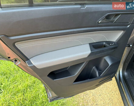 Сірий Фольксваген Atlas, об'ємом двигуна 3.6 л та пробігом 101 тис. км за 25900 $, фото 38 на Automoto.ua