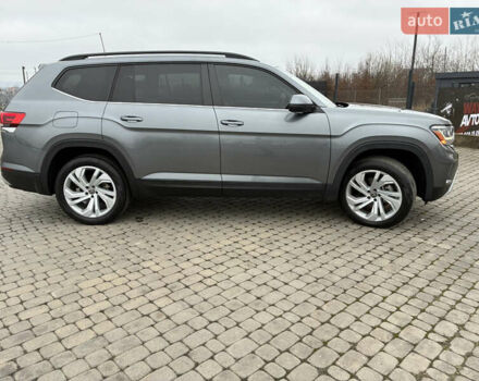 Сірий Фольксваген Atlas, об'ємом двигуна 3.6 л та пробігом 104 тис. км за 23300 $, фото 3 на Automoto.ua