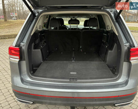 Сірий Фольксваген Atlas, об'ємом двигуна 3.6 л та пробігом 104 тис. км за 23300 $, фото 24 на Automoto.ua