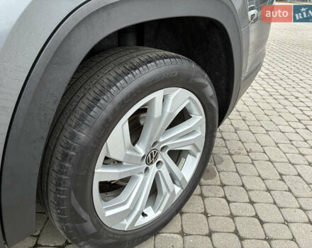 Сірий Фольксваген Atlas, об'ємом двигуна 3.6 л та пробігом 104 тис. км за 23300 $, фото 45 на Automoto.ua