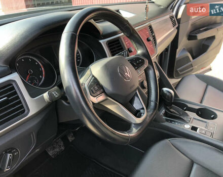 Сірий Фольксваген Atlas, об'ємом двигуна 3.6 л та пробігом 98 тис. км за 32500 $, фото 17 на Automoto.ua