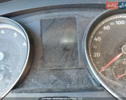 Серый Фольксваген Atlas, объемом двигателя 2 л и пробегом 120 тыс. км за 15500 $, фото 13 на Automoto.ua