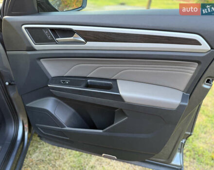 Сірий Фольксваген Atlas, об'ємом двигуна 3.6 л та пробігом 101 тис. км за 25900 $, фото 39 на Automoto.ua