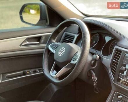 Сірий Фольксваген Atlas, об'ємом двигуна 1.98 л та пробігом 68 тис. км за 27000 $, фото 5 на Automoto.ua