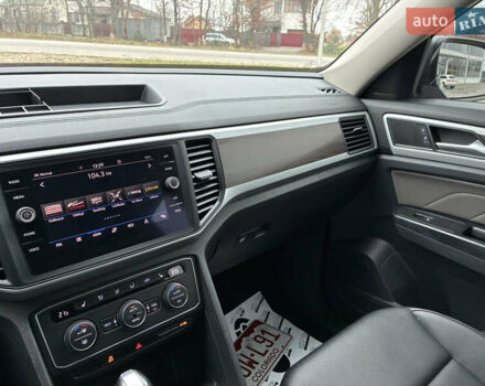 Сірий Фольксваген Atlas, об'ємом двигуна 3.6 л та пробігом 104 тис. км за 23300 $, фото 33 на Automoto.ua