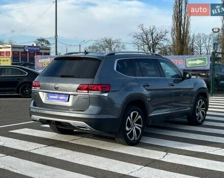 Сірий Фольксваген Atlas, об'ємом двигуна 3.6 л та пробігом 142 тис. км за 32999 $, фото 4 на Automoto.ua
