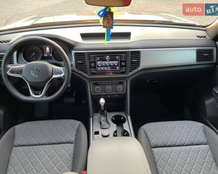 Сірий Фольксваген Atlas, об'ємом двигуна 1.98 л та пробігом 68 тис. км за 27000 $, фото 6 на Automoto.ua