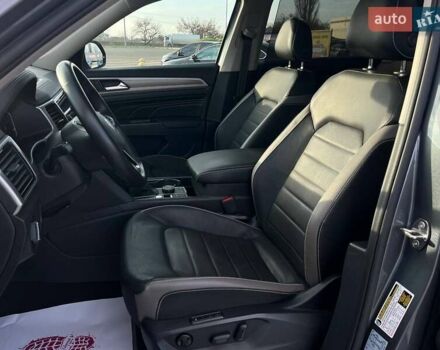 Сірий Фольксваген Atlas, об'ємом двигуна 3.6 л та пробігом 142 тис. км за 32999 $, фото 17 на Automoto.ua