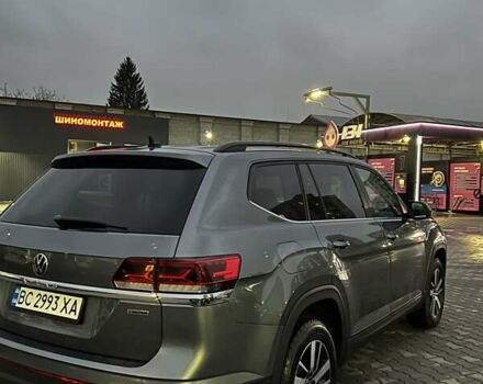 Сірий Фольксваген Atlas, об'ємом двигуна 2 л та пробігом 101 тис. км за 32000 $, фото 4 на Automoto.ua