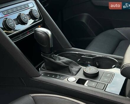 Сірий Фольксваген Atlas, об'ємом двигуна 3.6 л та пробігом 142 тис. км за 32999 $, фото 16 на Automoto.ua