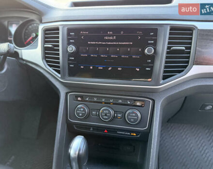 Сірий Фольксваген Atlas, об'ємом двигуна 3.6 л та пробігом 101 тис. км за 25900 $, фото 23 на Automoto.ua