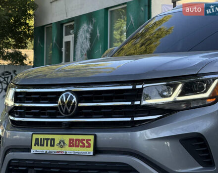 Серый Фольксваген Atlas, объемом двигателя 3.6 л и пробегом 59 тыс. км за 32999 $, фото 3 на Automoto.ua