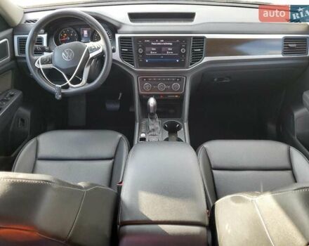 Серый Фольксваген Atlas, объемом двигателя 3.6 л и пробегом 139 тыс. км за 6400 $, фото 7 на Automoto.ua