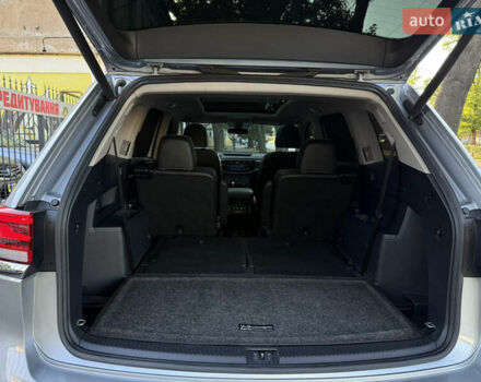 Серый Фольксваген Atlas, объемом двигателя 3.6 л и пробегом 59 тыс. км за 32999 $, фото 59 на Automoto.ua