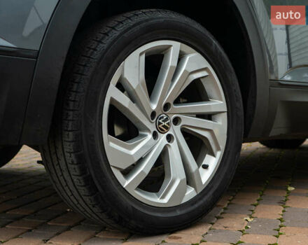 Серый Фольксваген Atlas, объемом двигателя 3.6 л и пробегом 136 тыс. км за 25999 $, фото 24 на Automoto.ua