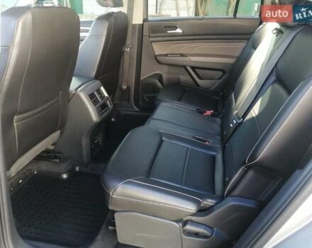 Сірий Фольксваген Atlas, об'ємом двигуна 3.6 л та пробігом 37 тис. км за 32777 $, фото 21 на Automoto.ua