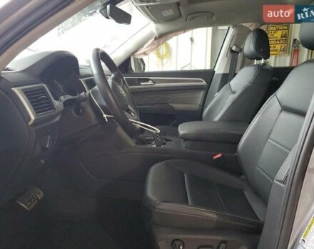 Серый Фольксваген Atlas, объемом двигателя 3.6 л и пробегом 60 тыс. км за 15100 $, фото 5 на Automoto.ua