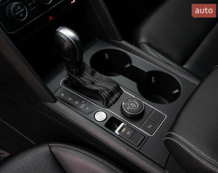 Серый Фольксваген Atlas, объемом двигателя 3.6 л и пробегом 136 тыс. км за 25999 $, фото 39 на Automoto.ua