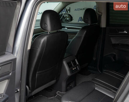 Серый Фольксваген Atlas, объемом двигателя 3.6 л и пробегом 136 тыс. км за 25999 $, фото 47 на Automoto.ua