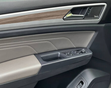 Серый Фольксваген Atlas, объемом двигателя 2 л и пробегом 45 тыс. км за 36000 $, фото 6 на Automoto.ua