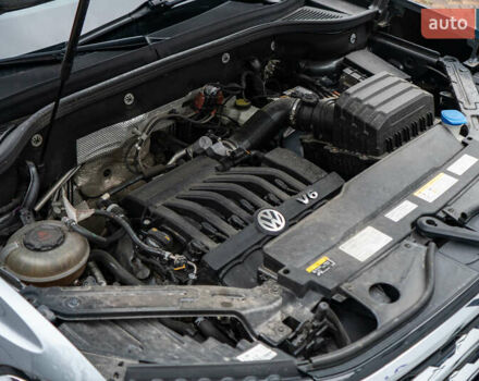 Серый Фольксваген Atlas, объемом двигателя 3.6 л и пробегом 136 тыс. км за 25999 $, фото 65 на Automoto.ua
