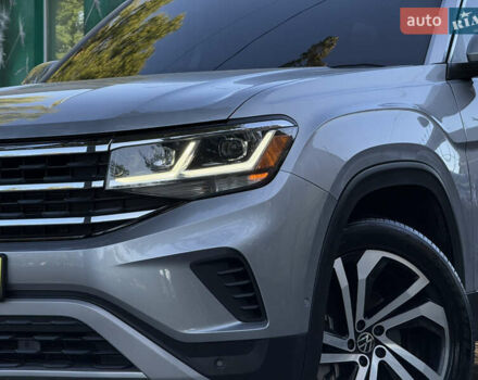 Серый Фольксваген Atlas, объемом двигателя 3.6 л и пробегом 59 тыс. км за 32999 $, фото 2 на Automoto.ua