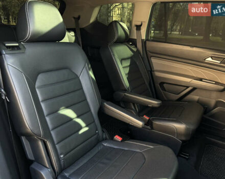 Сірий Фольксваген Atlas, об'ємом двигуна 3.6 л та пробігом 59 тис. км за 32999 $, фото 18 на Automoto.ua