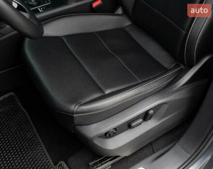 Серый Фольксваген Atlas, объемом двигателя 3.6 л и пробегом 136 тыс. км за 25999 $, фото 45 на Automoto.ua