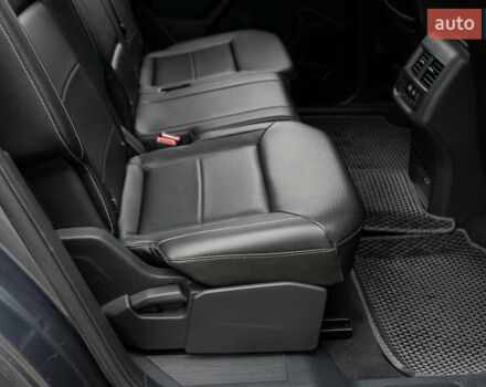 Серый Фольксваген Atlas, объемом двигателя 3.6 л и пробегом 136 тыс. км за 25999 $, фото 55 на Automoto.ua