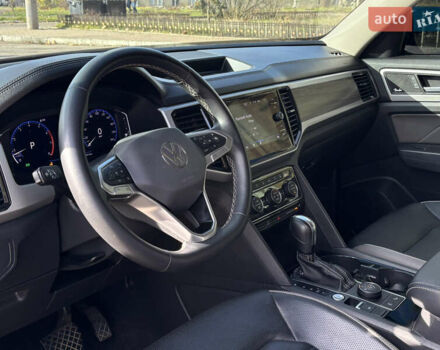 Сірий Фольксваген Atlas, об'ємом двигуна 3.6 л та пробігом 59 тис. км за 32999 $, фото 9 на Automoto.ua