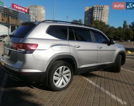 Сірий Фольксваген Atlas, об'ємом двигуна 3.6 л та пробігом 37 тис. км за 32777 $, фото 4 на Automoto.ua