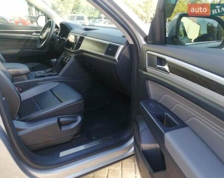 Сірий Фольксваген Atlas, об'ємом двигуна 3.6 л та пробігом 37 тис. км за 32777 $, фото 23 на Automoto.ua