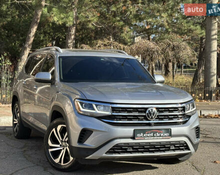 Сірий Фольксваген Atlas, об'ємом двигуна 3.6 л та пробігом 59 тис. км за 32999 $, фото 1 на Automoto.ua