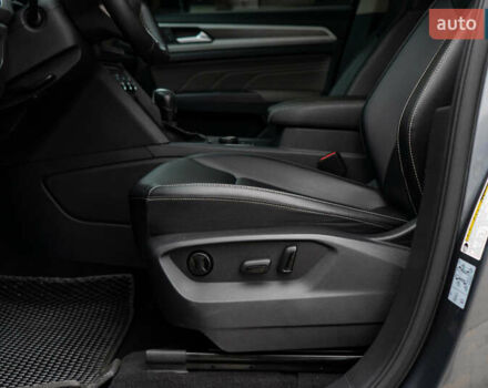 Серый Фольксваген Atlas, объемом двигателя 3.6 л и пробегом 136 тыс. км за 25999 $, фото 43 на Automoto.ua