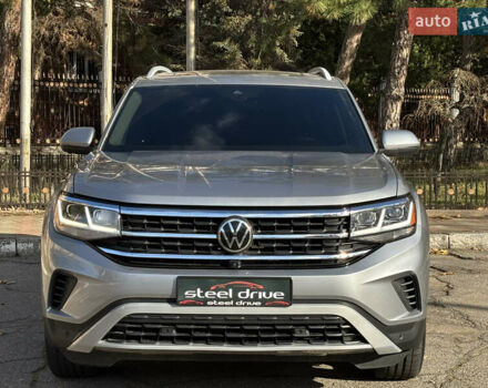 Сірий Фольксваген Atlas, об'ємом двигуна 3.6 л та пробігом 59 тис. км за 32999 $, фото 4 на Automoto.ua