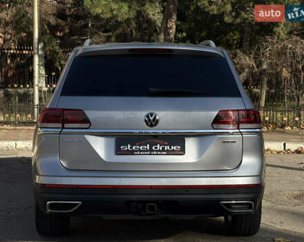 Сірий Фольксваген Atlas, об'ємом двигуна 3.6 л та пробігом 59 тис. км за 32999 $, фото 5 на Automoto.ua