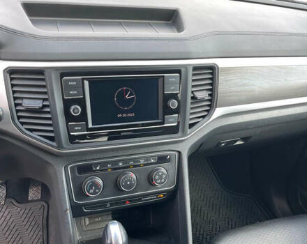 Серый Фольксваген Atlas, объемом двигателя 1.98 л и пробегом 121 тыс. км за 26000 $, фото 10 на Automoto.ua