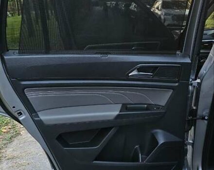 Серый Фольксваген Atlas, объемом двигателя 3.6 л и пробегом 50 тыс. км за 35000 $, фото 16 на Automoto.ua