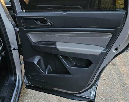 Серый Фольксваген Atlas, объемом двигателя 3.6 л и пробегом 50 тыс. км за 35000 $, фото 14 на Automoto.ua