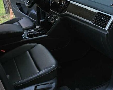 Серый Фольксваген Atlas, объемом двигателя 3.6 л и пробегом 50 тыс. км за 35000 $, фото 23 на Automoto.ua