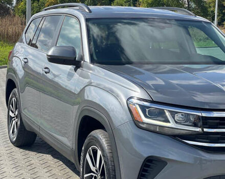 Серый Фольксваген Atlas, объемом двигателя 1.98 л и пробегом 121 тыс. км за 26000 $, фото 1 на Automoto.ua