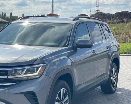 Серый Фольксваген Atlas, объемом двигателя 1.98 л и пробегом 121 тыс. км за 26000 $, фото 2 на Automoto.ua