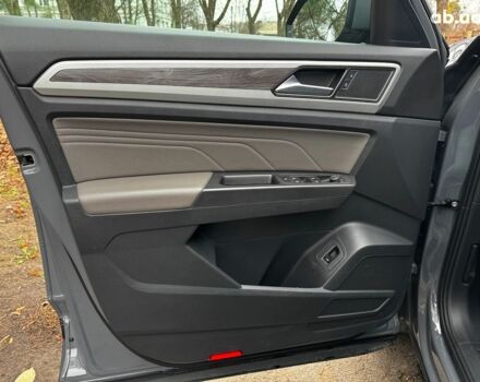 Серый Фольксваген Atlas, объемом двигателя 2 л и пробегом 23 тыс. км за 35590 $, фото 12 на Automoto.ua